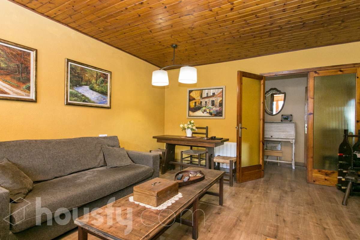 Piso en venta en Carrer Orient,  Alp-1