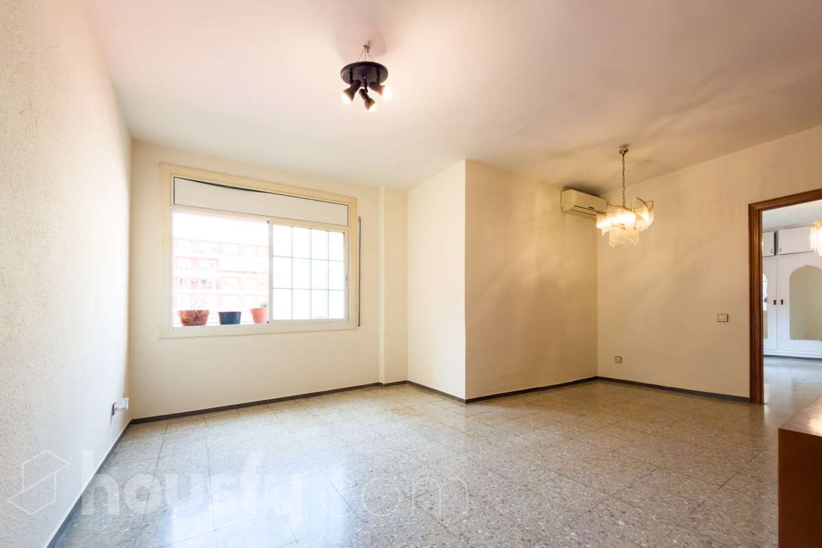 Piso en venta en Carrer de Nàpols, Sant Martí, Barcelona-1
