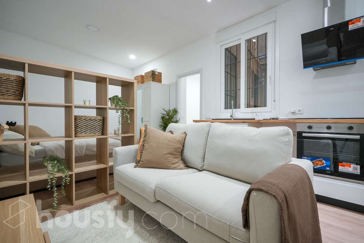 Piso en venta en Calle Ave Maria, Centro, Madrid-0