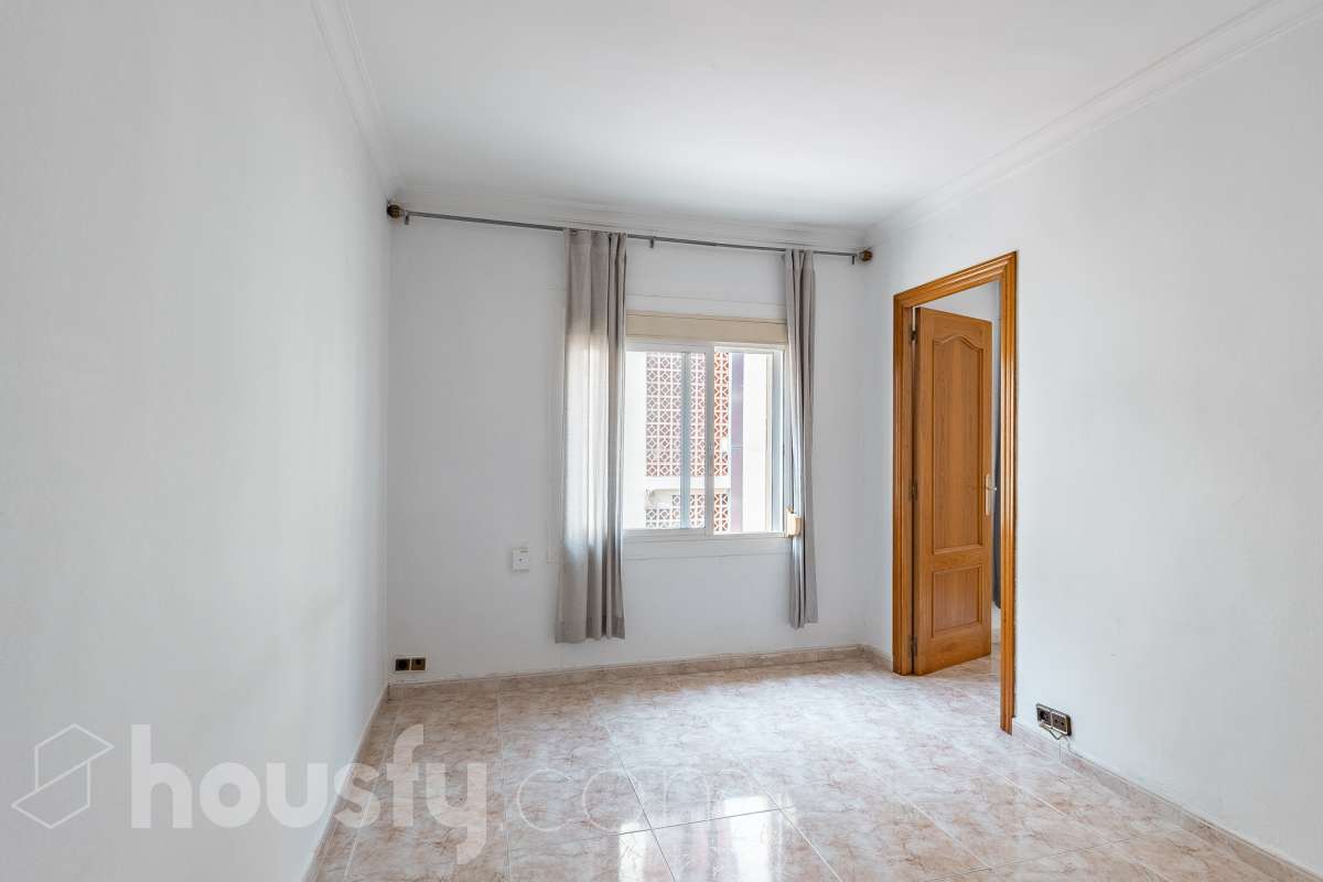Piso en venta en Carrer del Canigó, Horta Guinardó, Barcelona-2