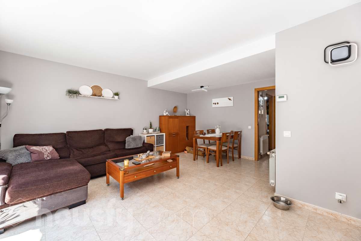 Casa en venta en Pasaje Font del ferro,  Rubí-3