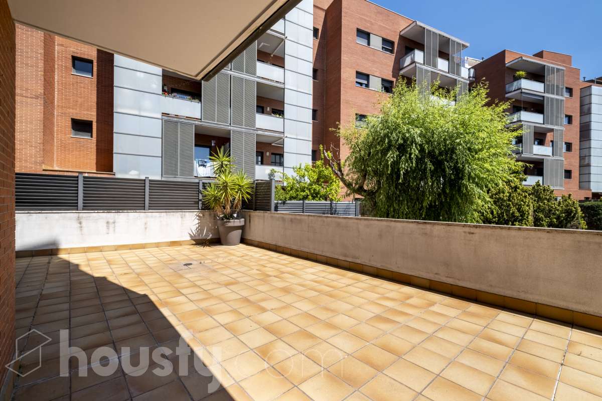 Piso en venta en Carrer de Jaume de Montcorb,  Sant Cugat del Vallès-0