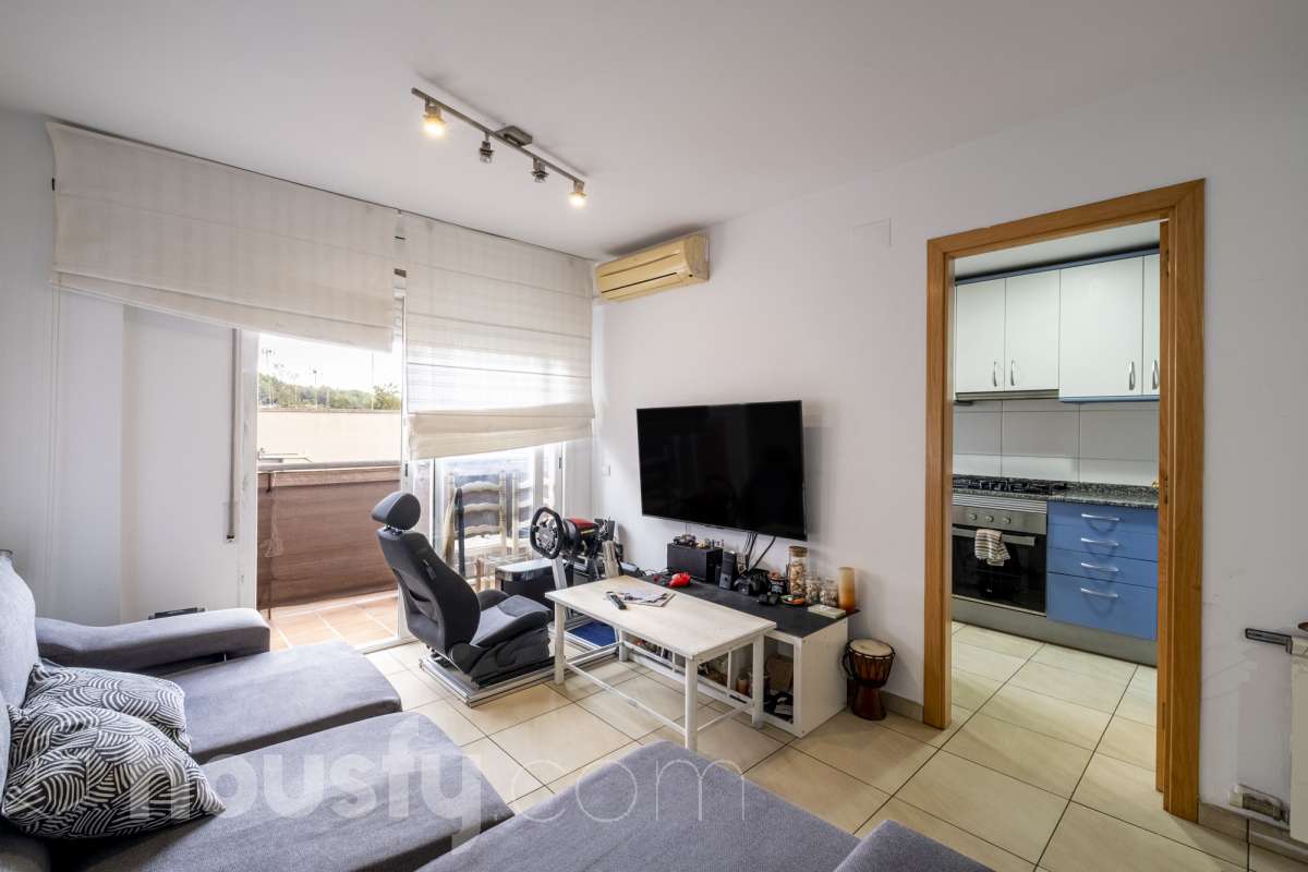 Piso en venta en Calle Riu anoia,  Gavà-1