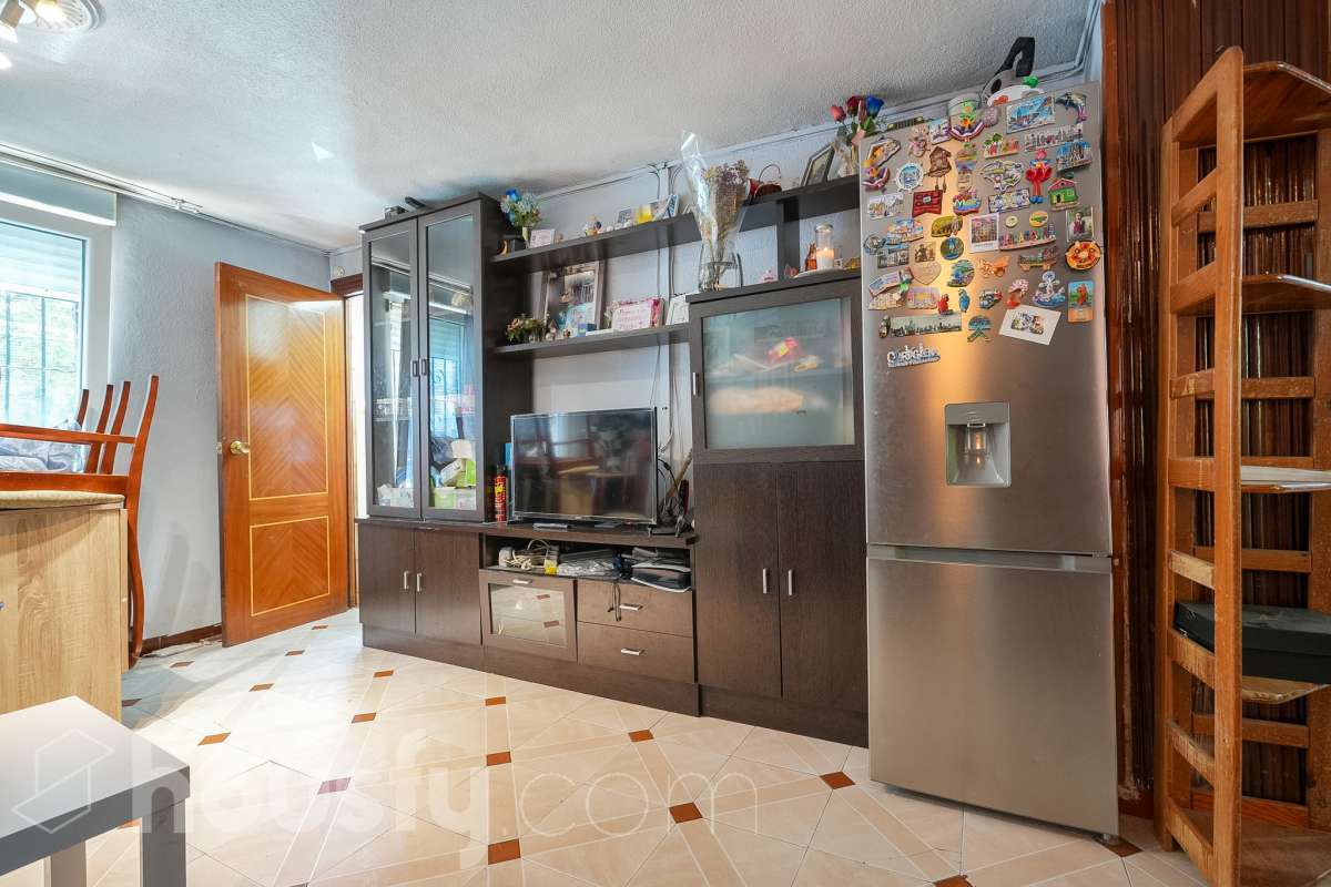 Piso en venta en Calle Granados,  Torrejón de Ardoz-0
