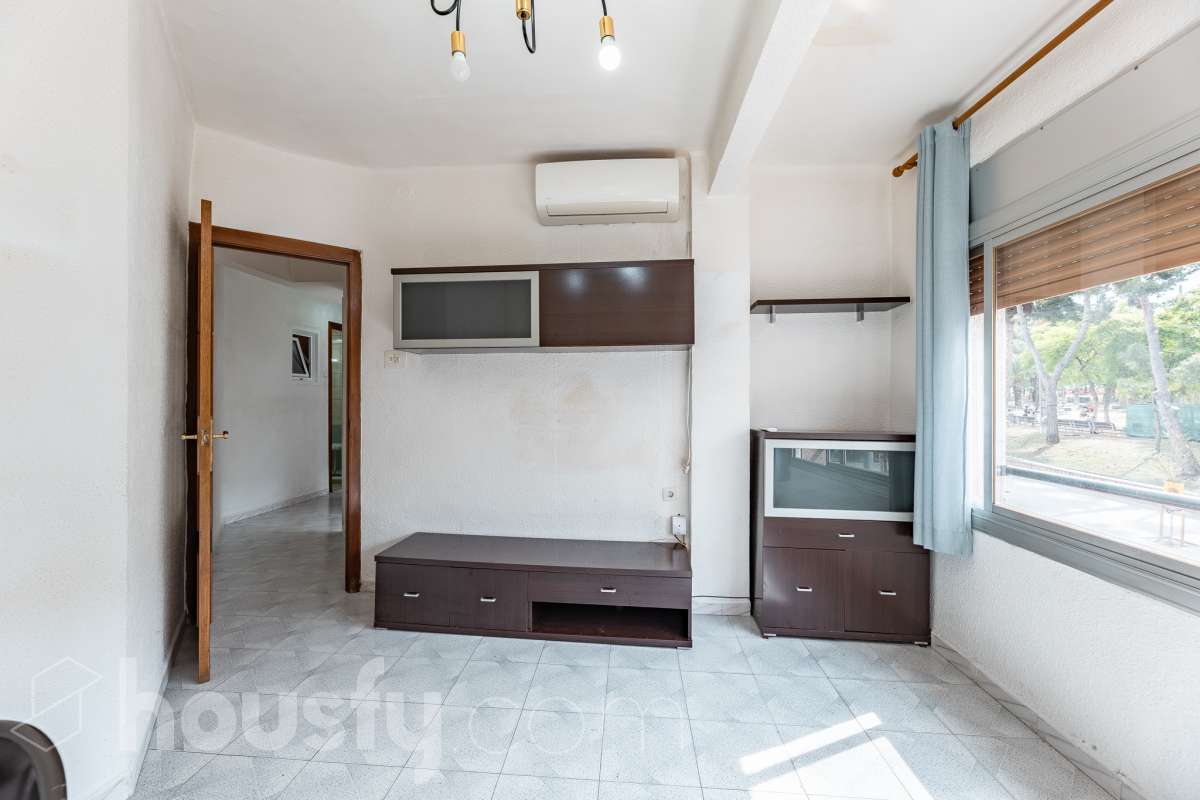 Piso en venta en Carrer de Mossèn Andreu,  Cornellà de Llobregat-3