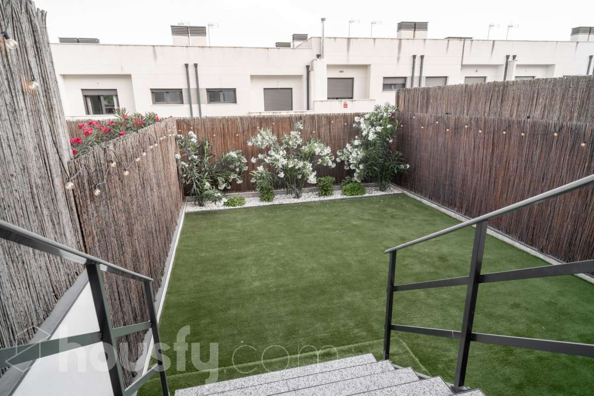 Casa en venta en Calle Jose de espronceda,  Villalbilla-1