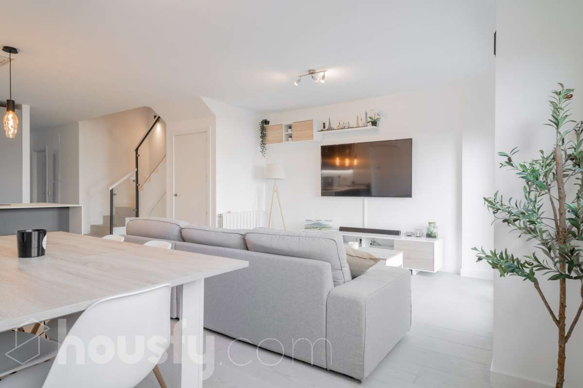 Casa en venta en Calle Jose de espronceda,  Villalbilla-3