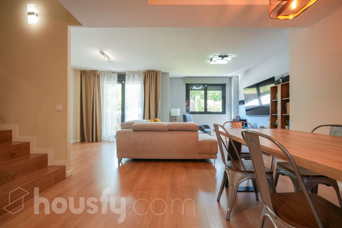 Casa en venta en Calle del Caballo,  Tres Cantos-0