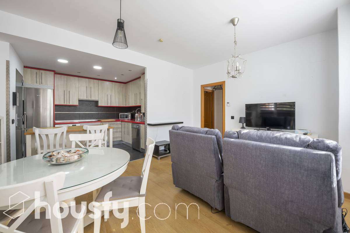 Piso en venta en Calle de Juan XXIII,  Coslada-3