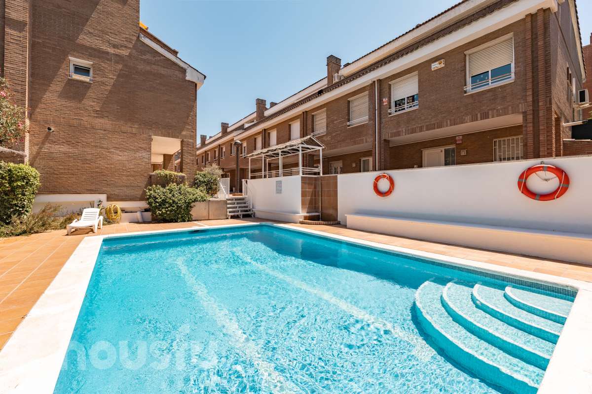 Casa en venta en Carrer de Sant Josep,  Sant Cugat del Vallès-0