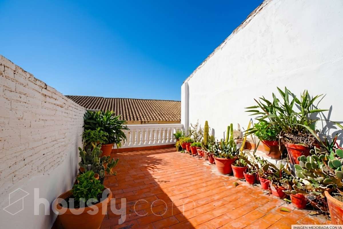 Casa en venta en Calle Parellada,  Vilafranca del Penedès-0