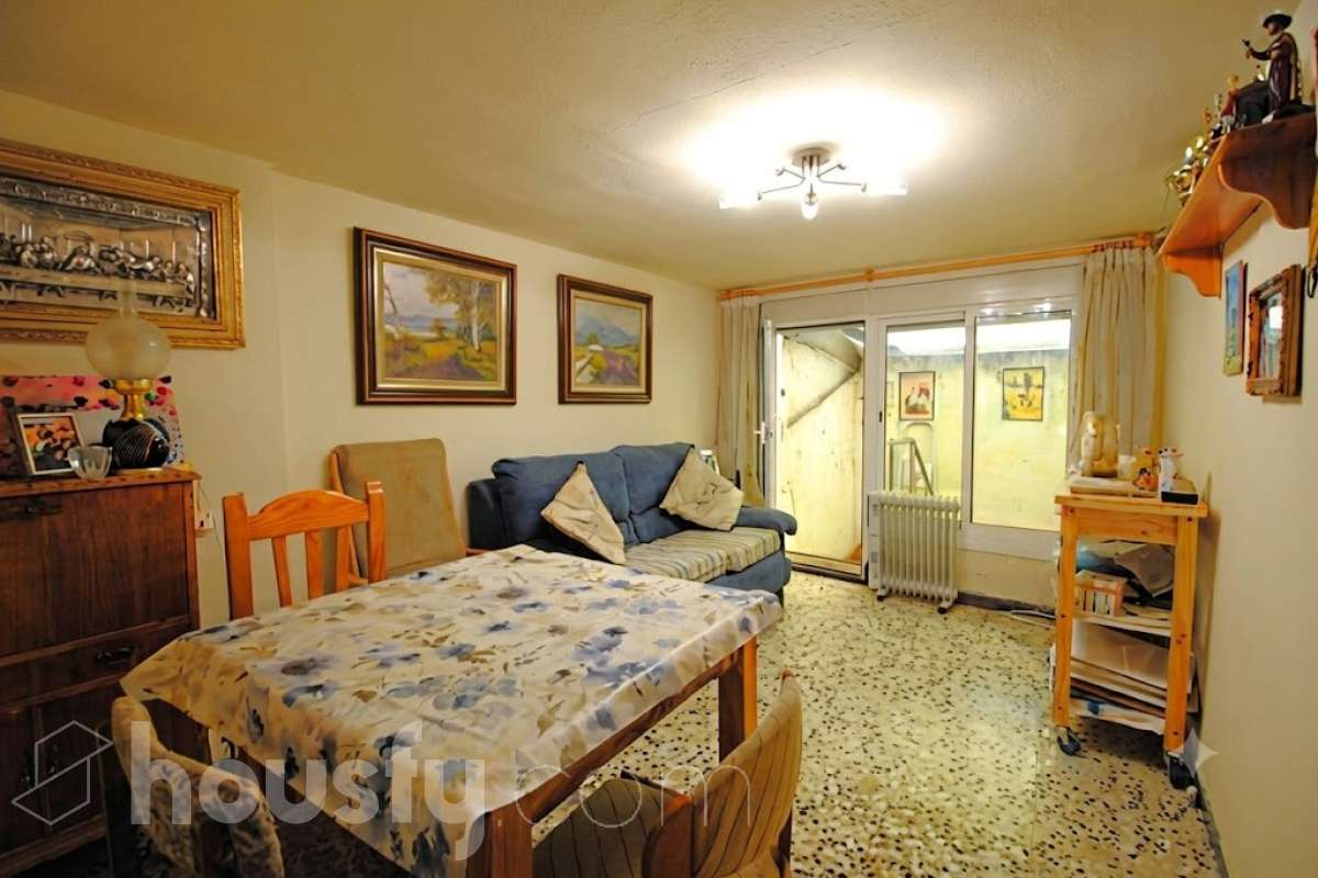 Casa en venta en Calle Parellada,  Vilafranca del Penedès-1