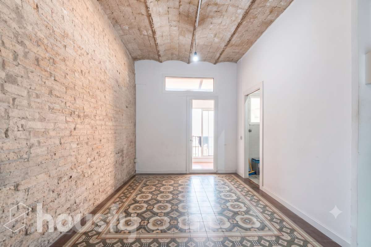 Piso en venta en Rambla de Josep Anselm Clavé,  Cornellà de Llobregat-0