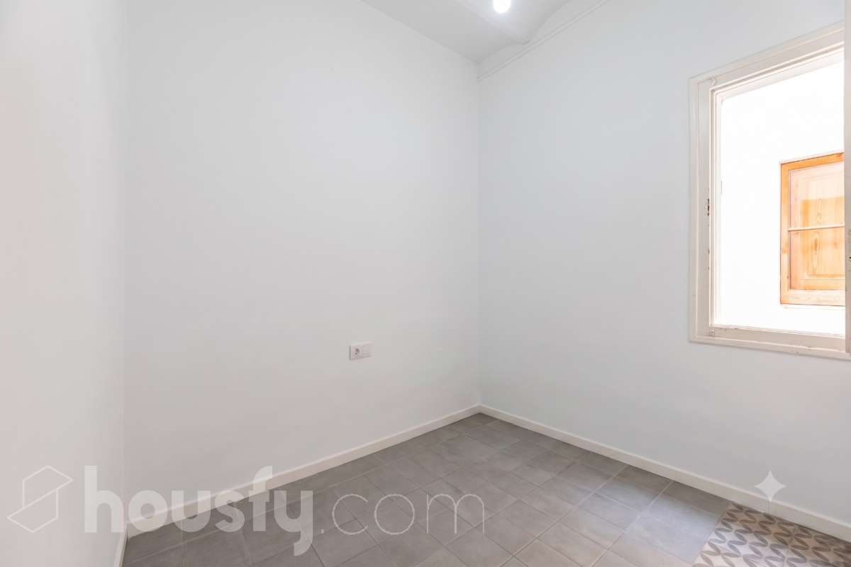 Piso en venta en Rambla de Josep Anselm Clavé,  Cornellà de Llobregat-2