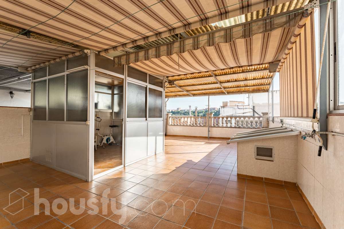 Casa en venta en Carrer del Llobregat,  Sabadell-0