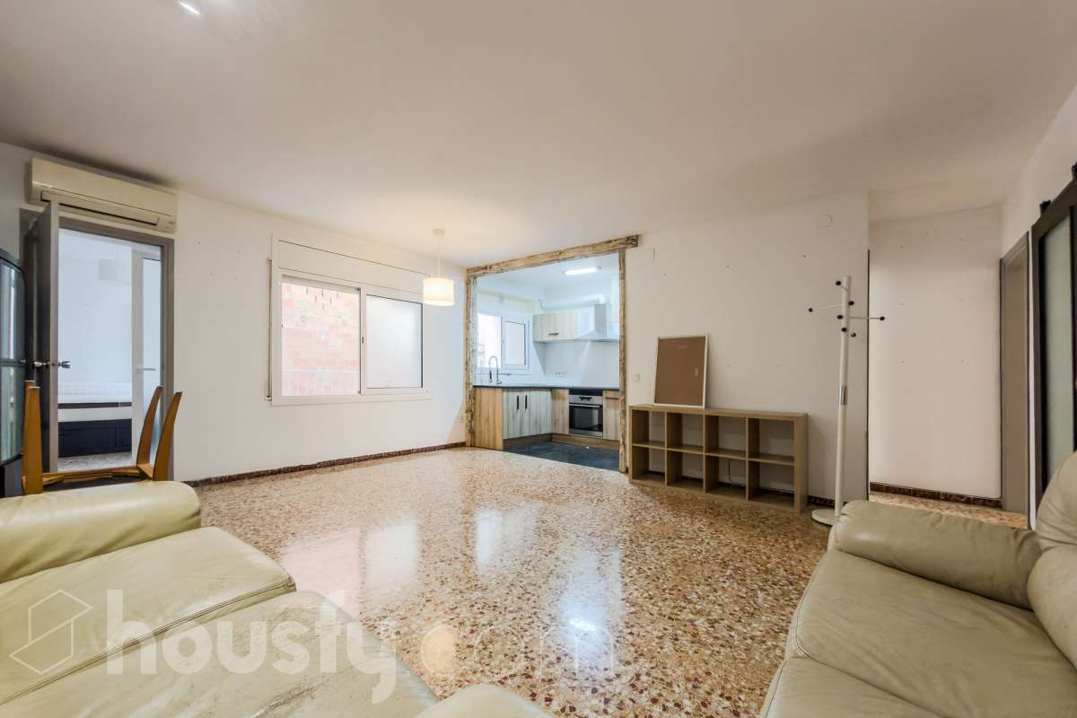 Piso en venta en Calle Vic,  Badalona-1