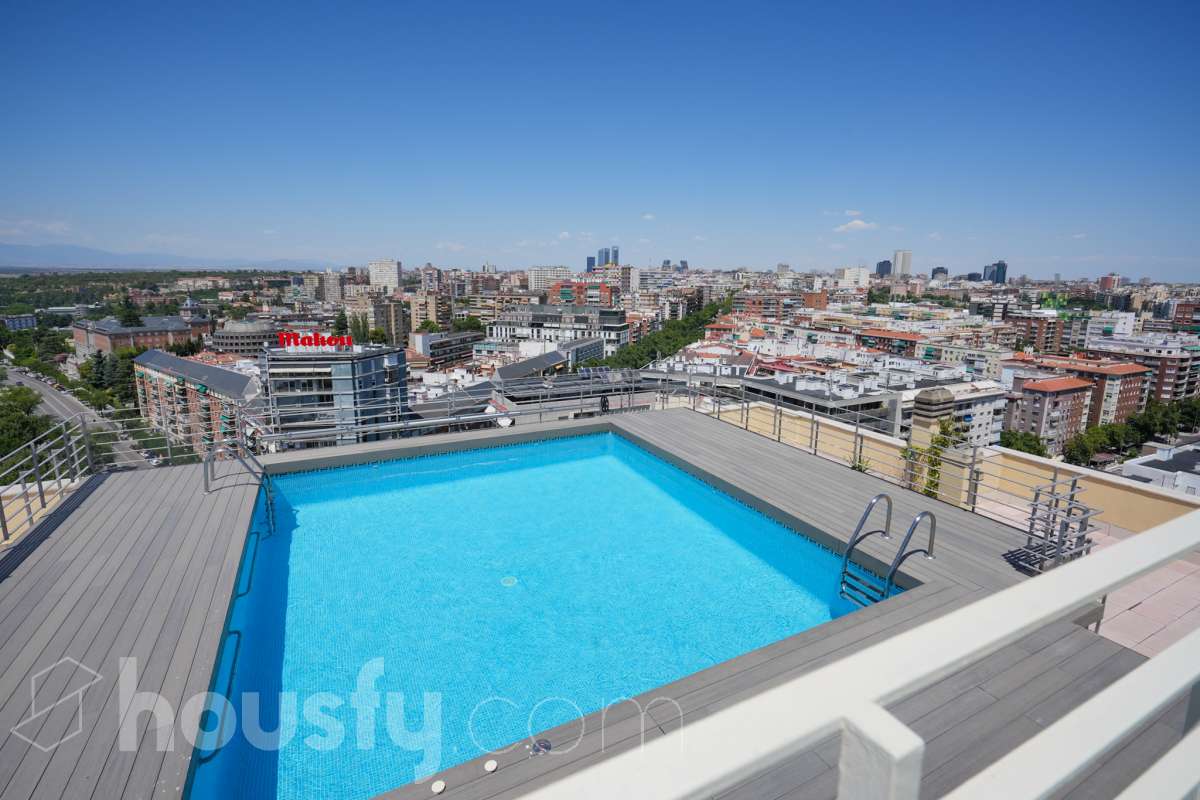 Piso en venta en Calle Isaac  Peral, Chamberí, Madrid-1