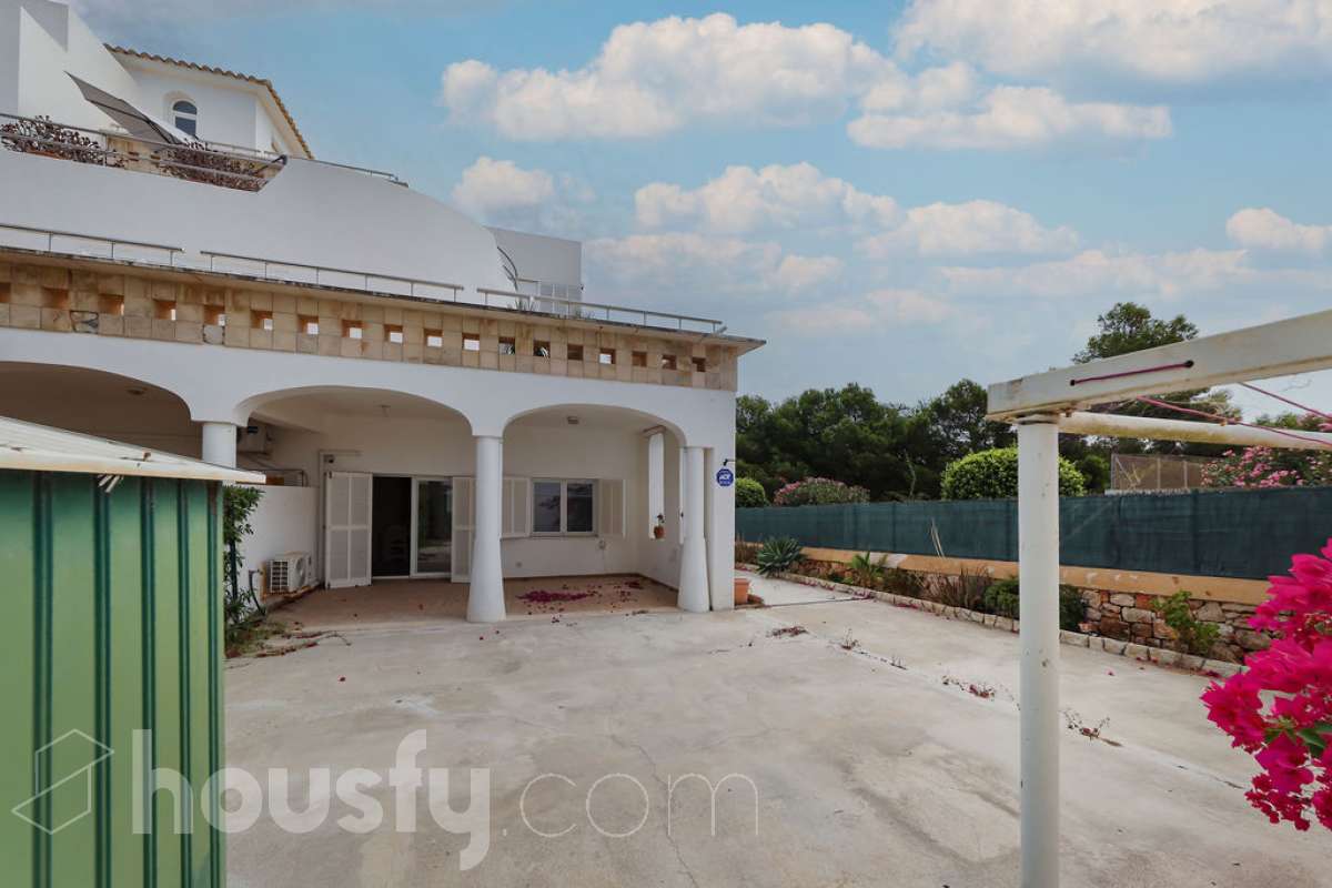 Bajo en venta en CL DE SA VINYA, Llevant - La Soledat, Palma de Mallorca-1
