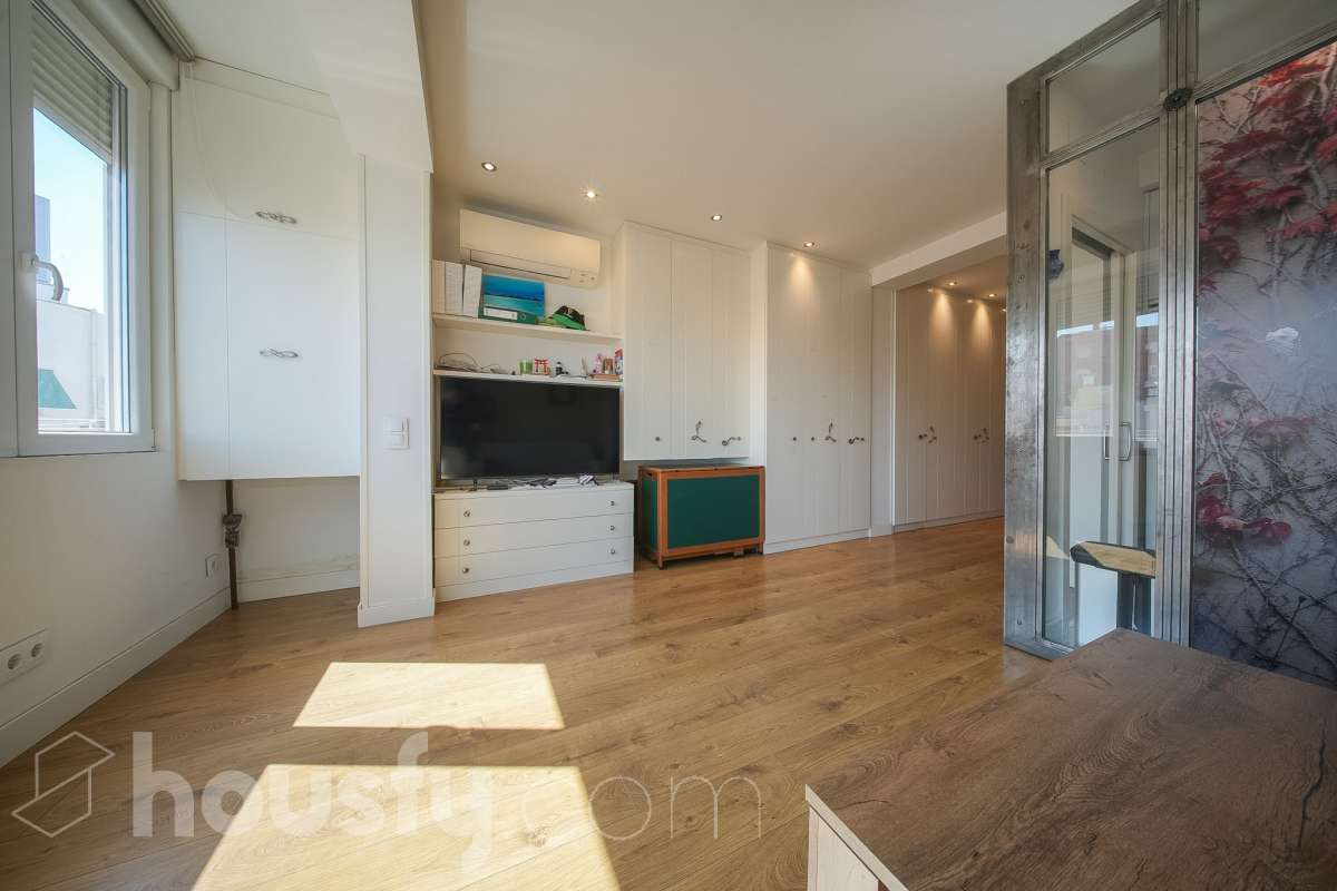 Piso en venta en Calle Nieremberg, Chamartín, Madrid-1