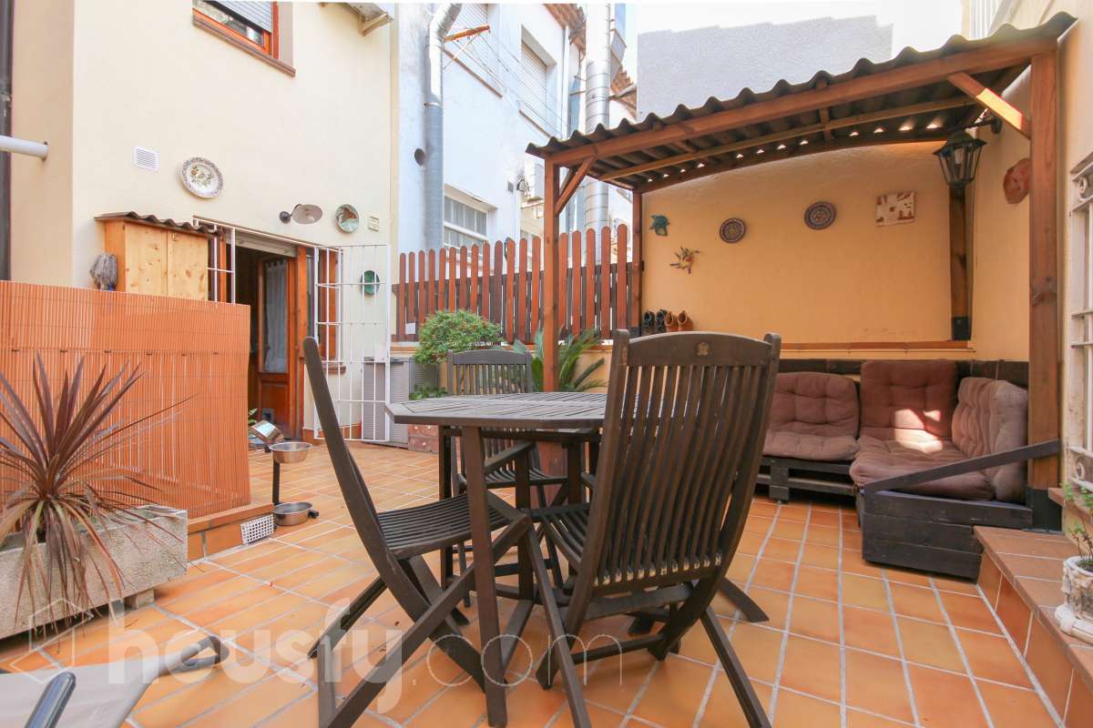 Casa en venta en Carrer de Sant Tomàs,  Sant Cugat del Vallès-0
