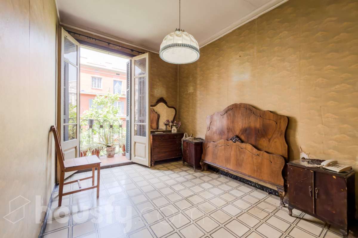 Piso en venta en Carrer de València, Eixample, Barcelona-0