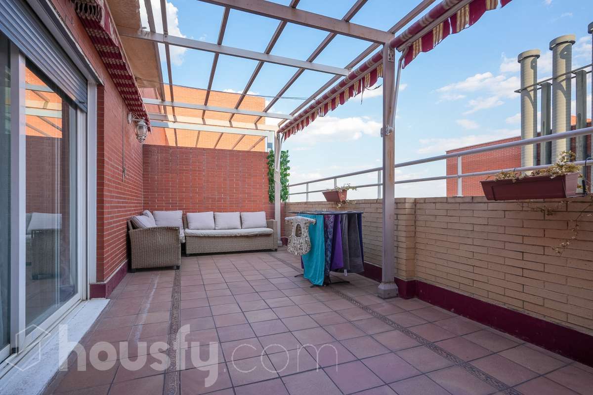 Piso en venta en Calle Ordicia, Usera, Madrid-1