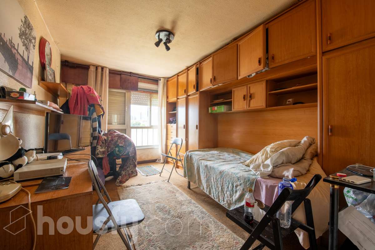 Piso en venta en Calle Marqués de la Hermida,  Santander-1