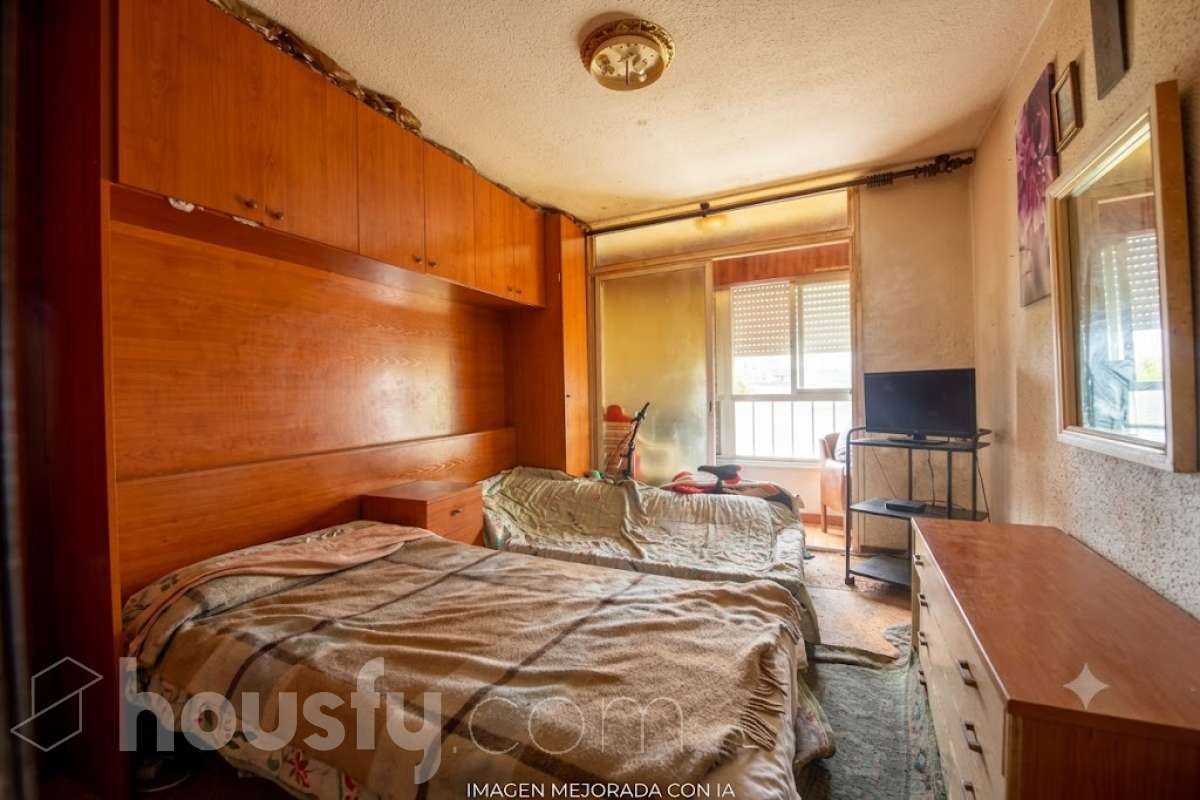 Piso en venta en Calle Marqués de la Hermida,  Santander-3