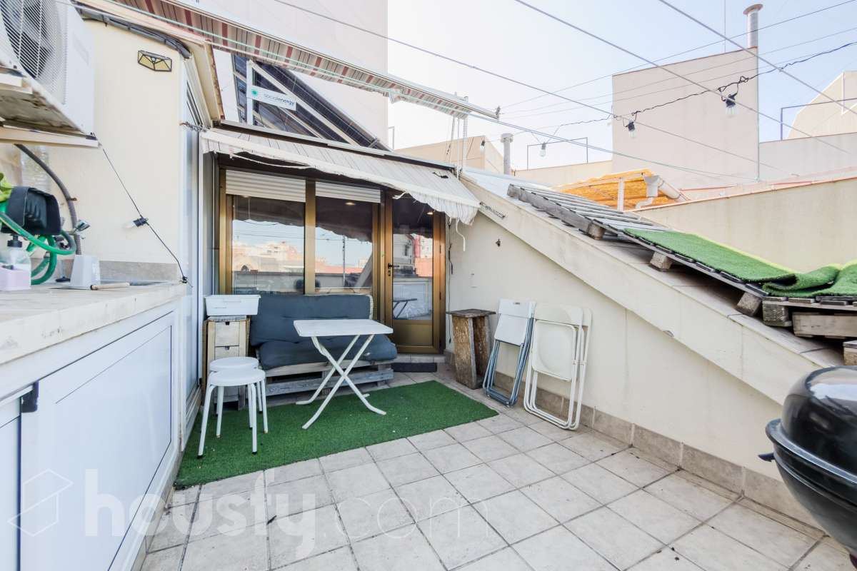Piso en venta en Carrer de Rosalia de Castro, Centre, L'Hospitalet de Llobregat-0