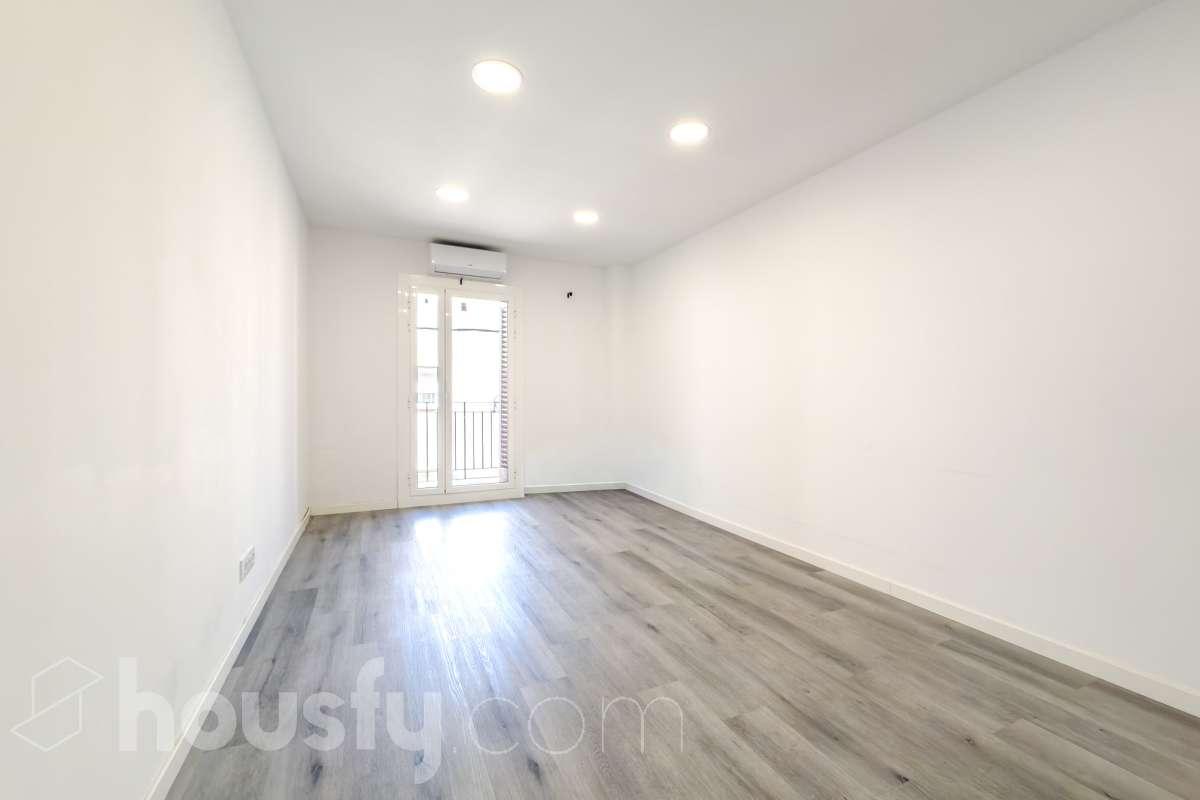Piso en venta en Calle Santa albina, Horta Guinardó, Barcelona-1
