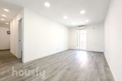 Piso en venta en Calle Santa albina, La Teixonera, Barcelona-0