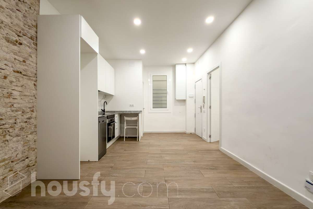 Piso en venta en Calle Sant vicenç, Ciutat Vella, Barcelona-1