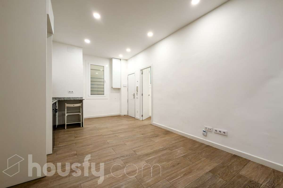 Piso en venta en Calle Sant vicenç, Ciutat Vella, Barcelona-2