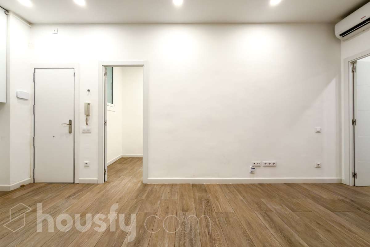 Piso en venta en Calle Sant vicenç, Ciutat Vella, Barcelona-3