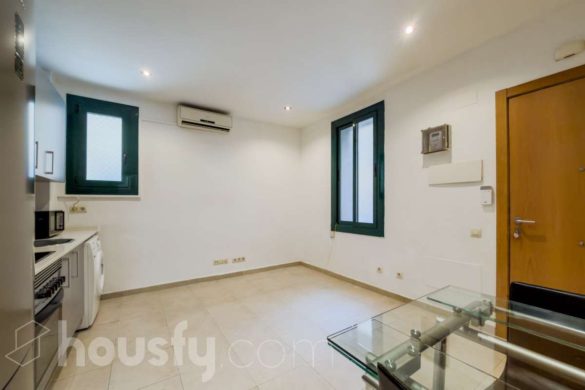 Piso en venta en Carrer del Rector Bruguera, Ciutat Vella, Barcelona-1