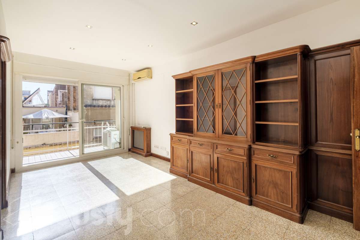 Piso en venta en Carrer de Rossend Arús, Sants-Montjuïc, Barcelona-0