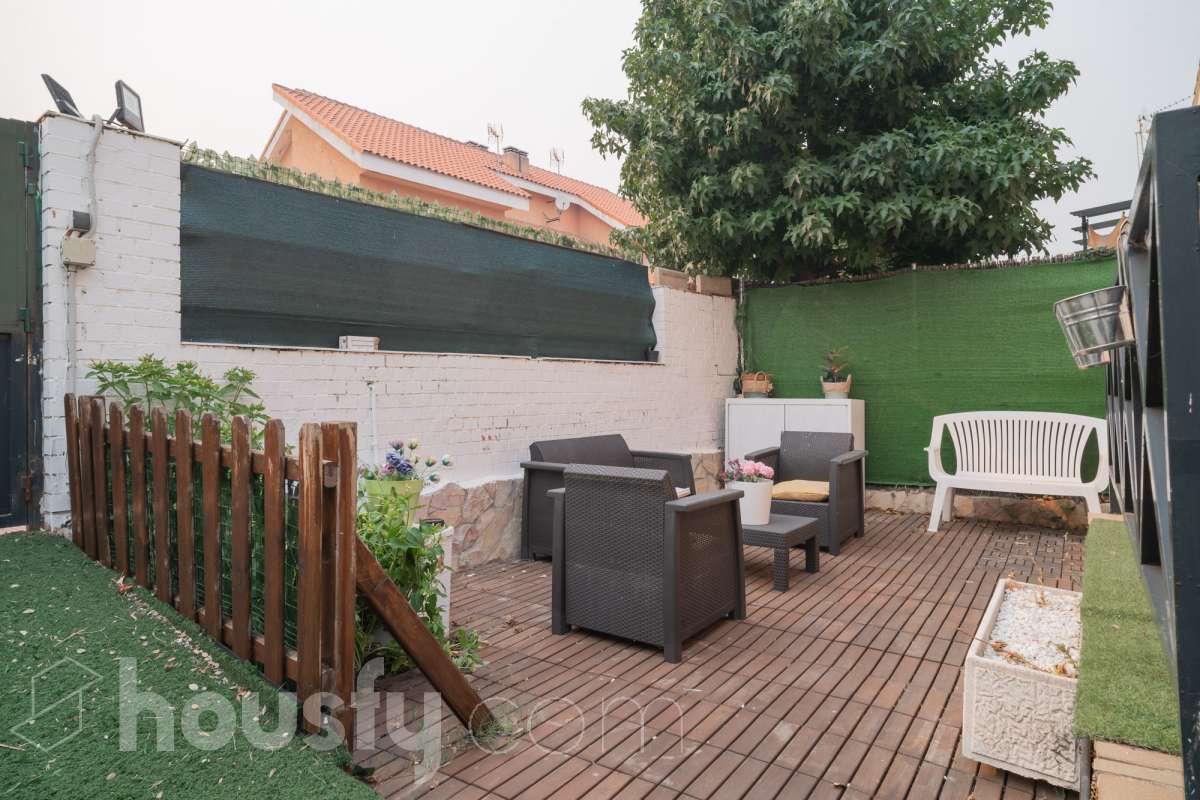 Casa en venta en Calle Rio sil,  Miraflores de la Sierra-0