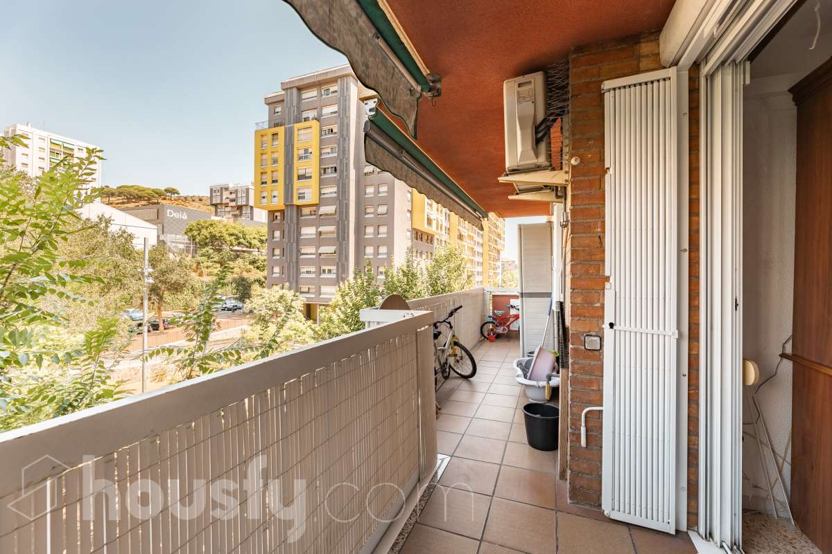 Piso en venta en Carrer d'Antonio Machado, Nou Barris, Barcelona-0