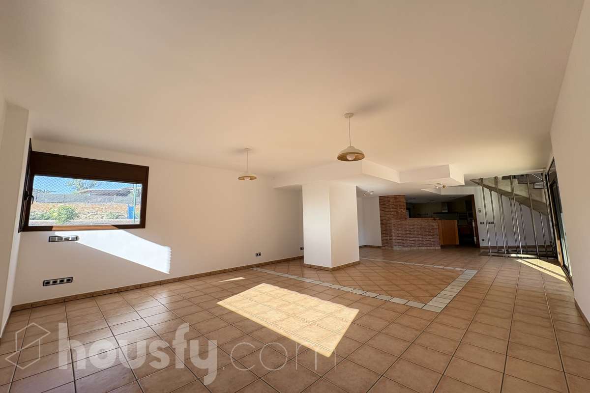 Casa en venta en Lugar Golf girona,  Sant Julià de Ramis-4