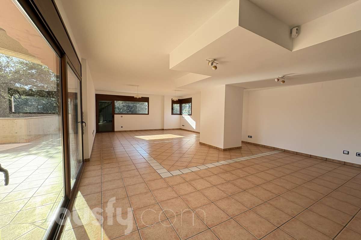 Casa en venta en Lugar Golf girona,  Sant Julià de Ramis-1