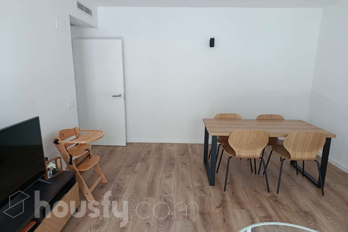 Piso en alquiler en Carrer las trece rosas,  Esplugues de Llobregat-1