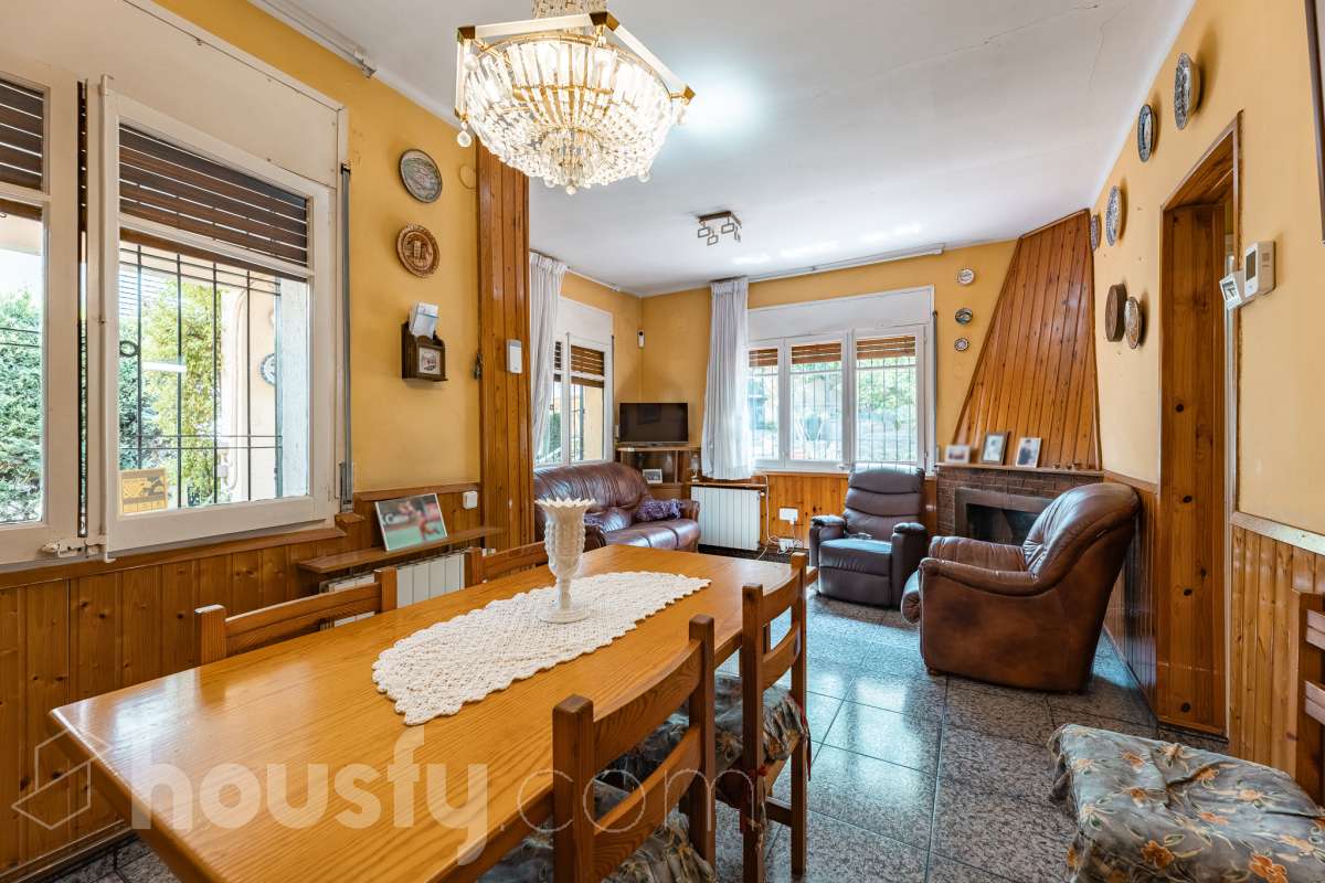 Casa en venta en Calle Lleida,  Rubí-3