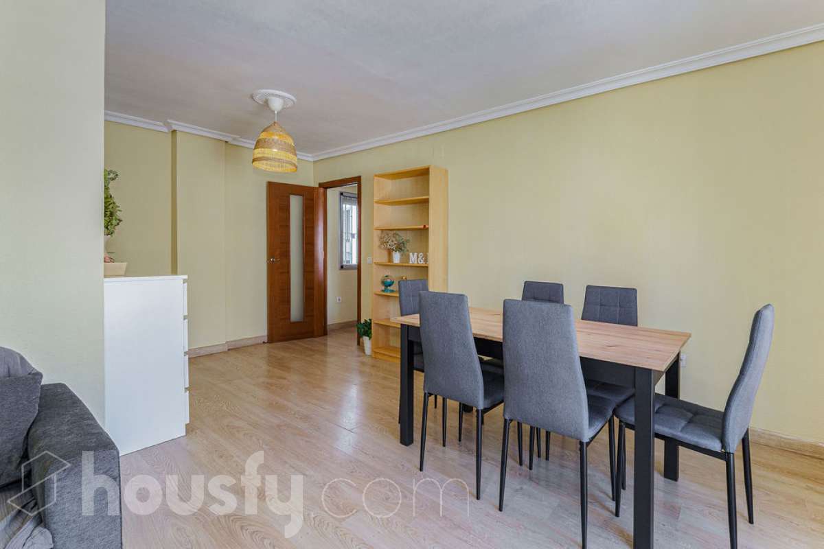 Piso en venta en Calle Linde, Santa Justa - Miraflores - Cruz Roja, Sevilla-3