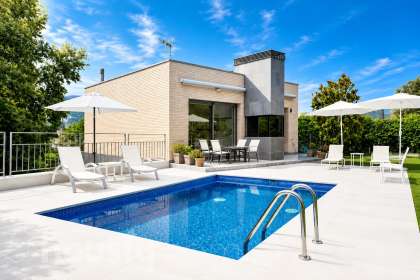 Casa en venta en Carrer Taiano, Alella-0