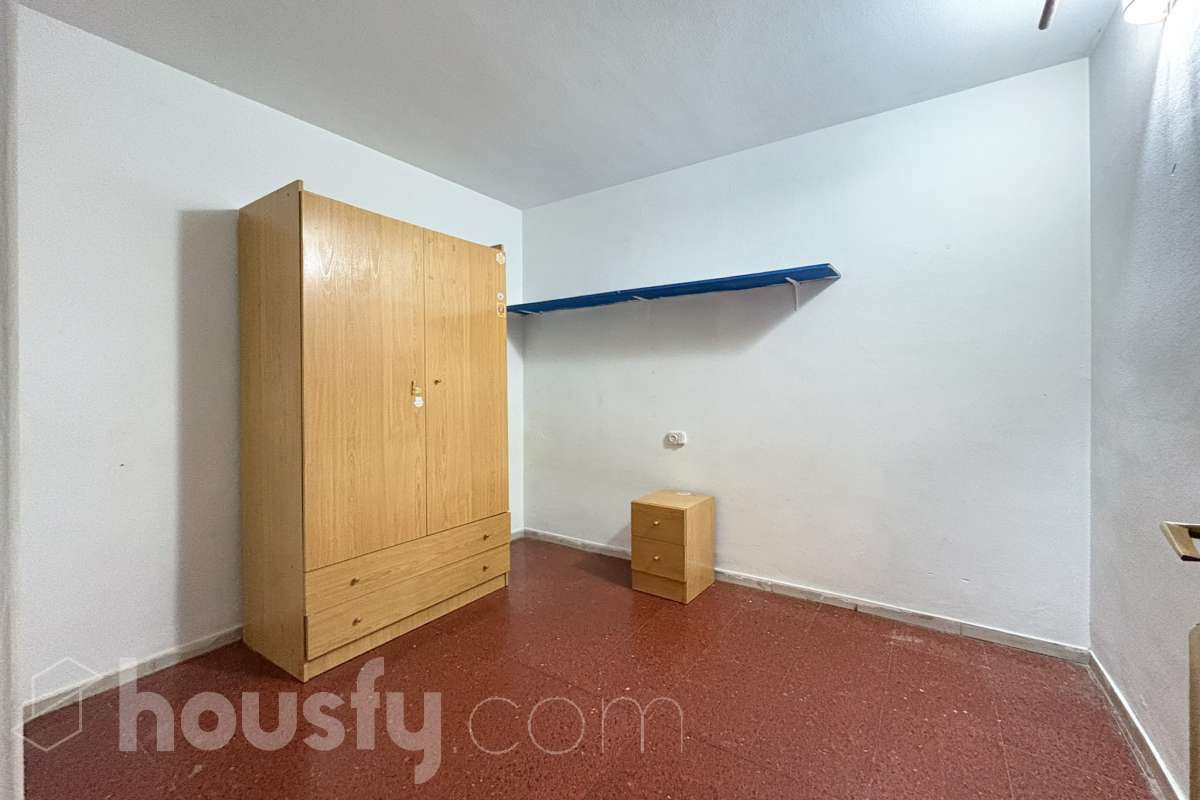 Piso en venta en Calle Barcelona,  Girona-3