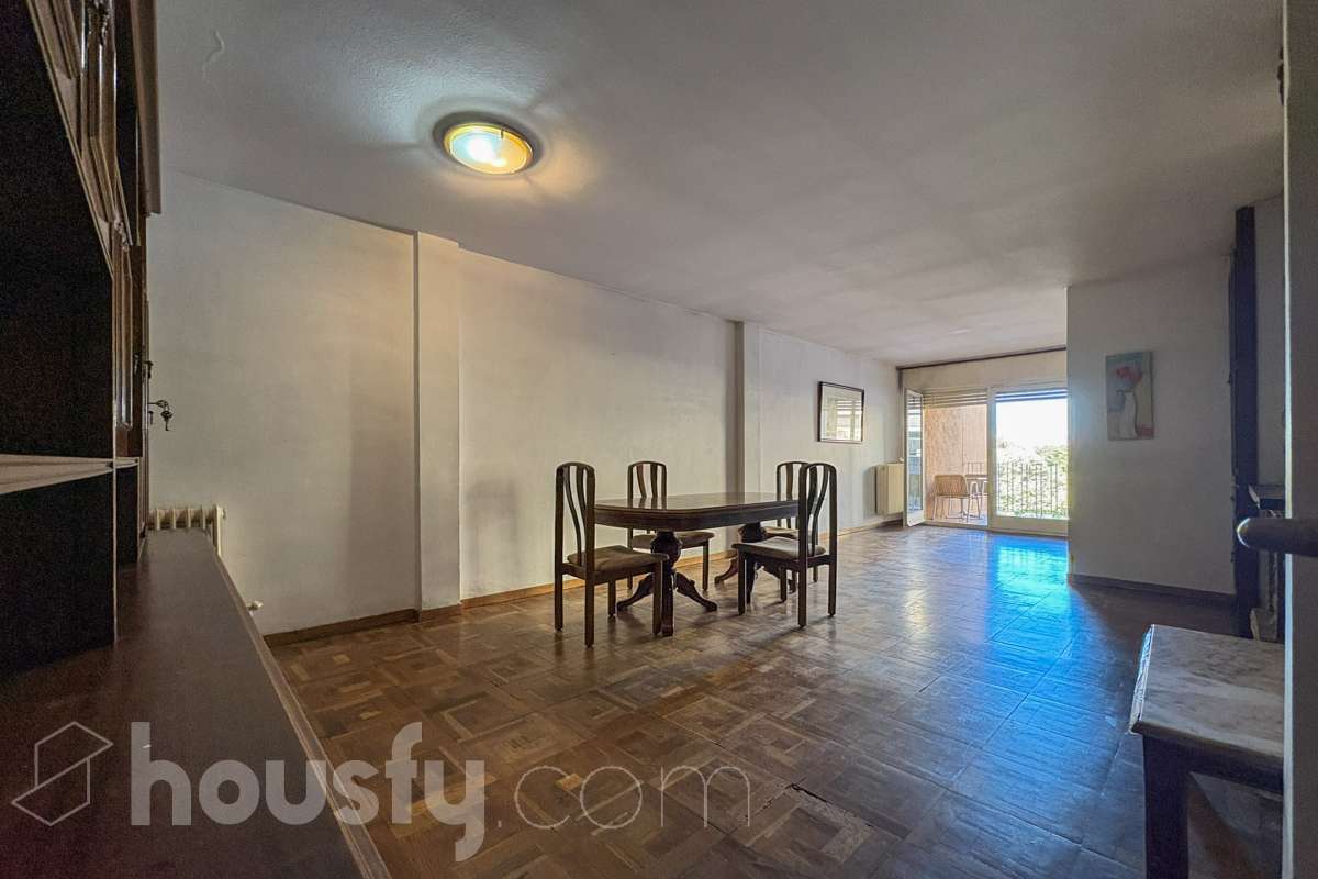 Piso en venta en Calle Barcelona,  Girona-1