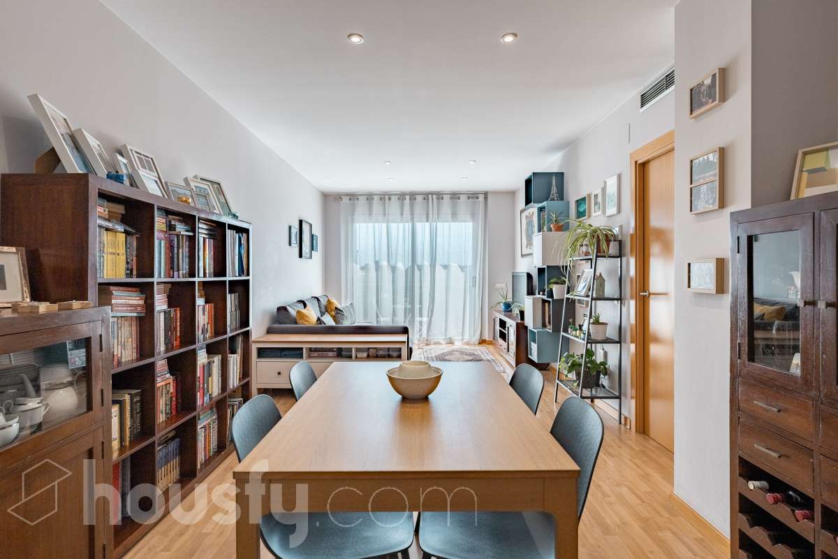 Piso en venta en Calle de Sant Lluis, Ponent, Terrassa-1