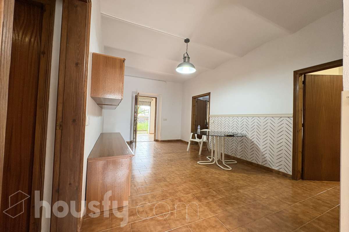 Casa en venta en Avenida Alt emporda,  Báscara-1