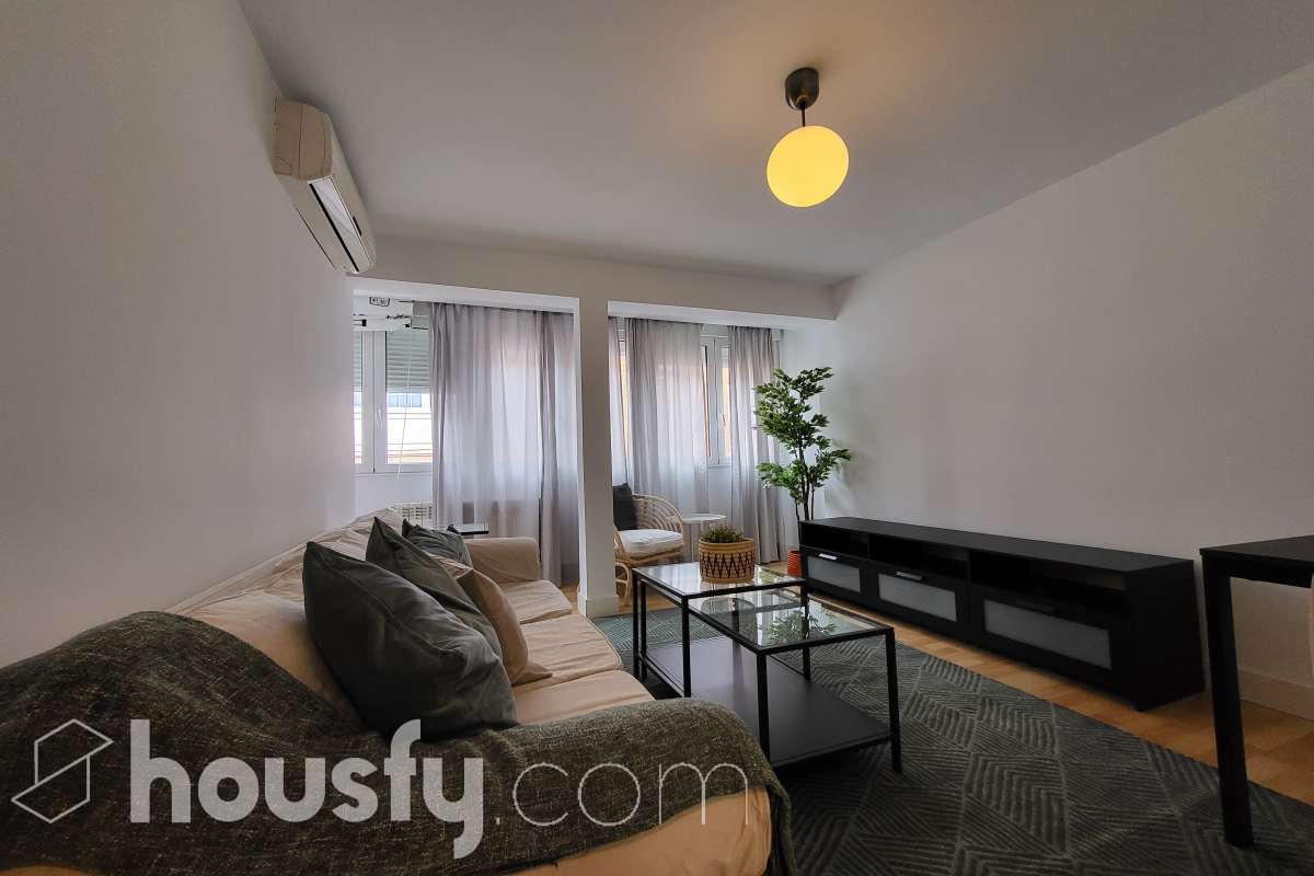 Piso en venta en Calle de Ángel Larra, Ciudad Lineal, Madrid-1