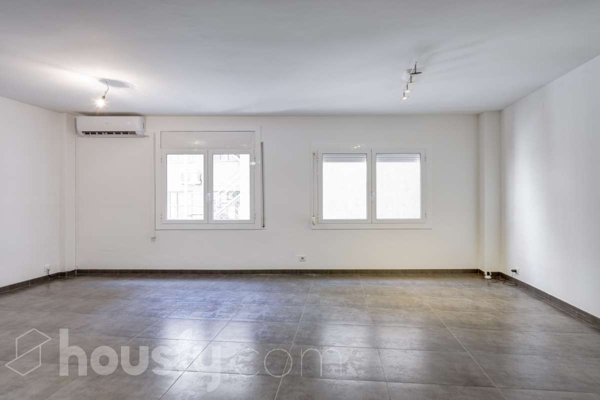 Piso en venta en Carrer de la Marina, Sant Martí, Barcelona-3